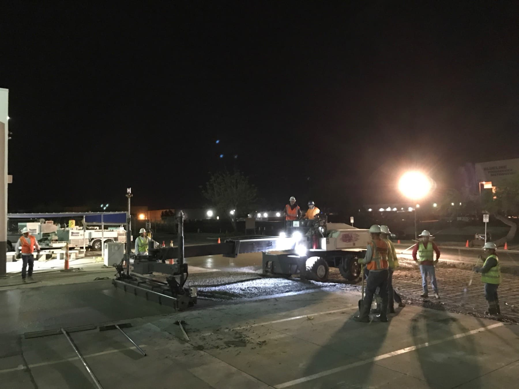 Laser screed placing and levelling a large industrial floor pour